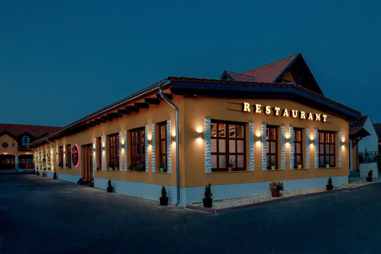 Radics Panzió étterem és Pihenő Központ