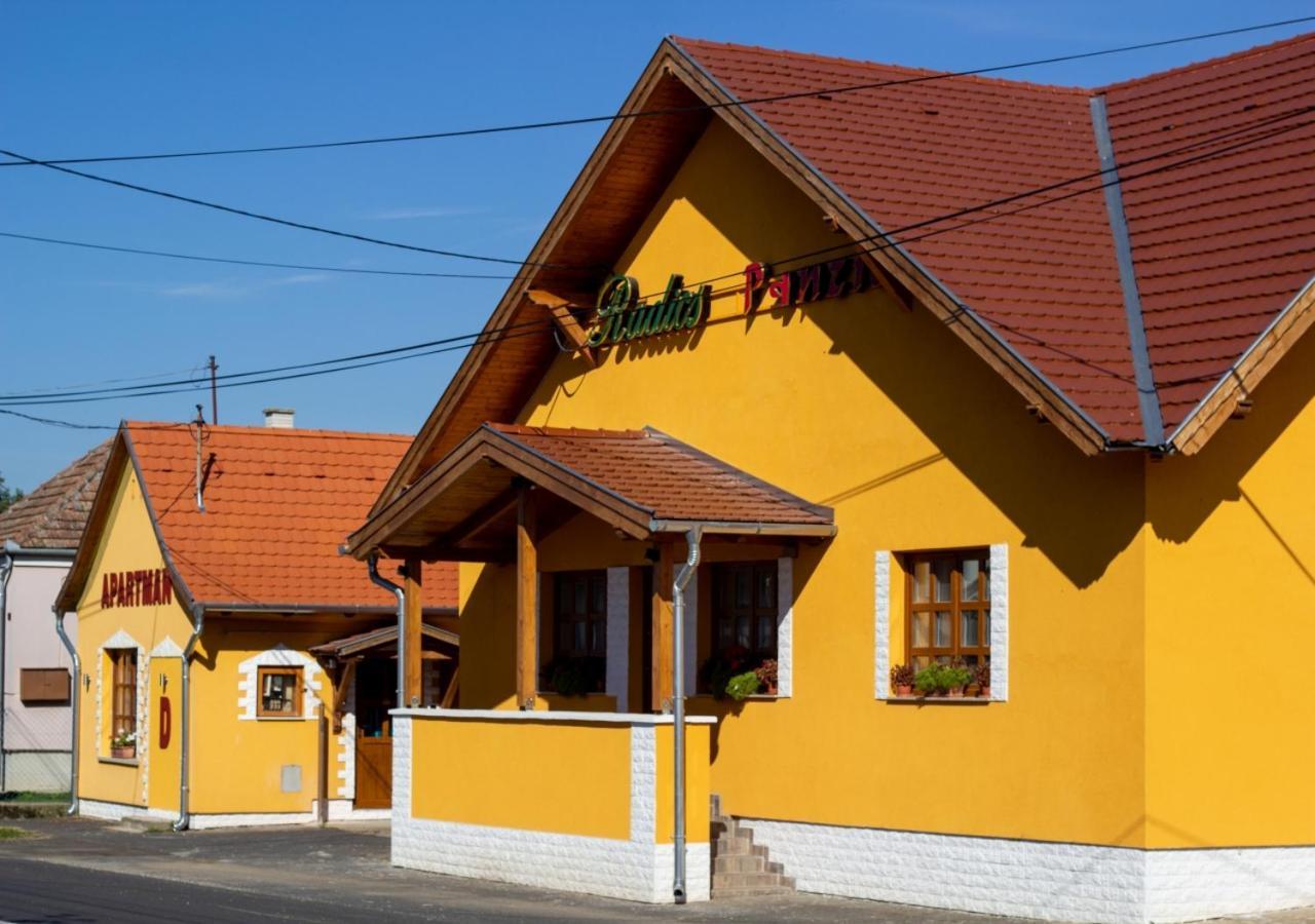 Radics Panzió étterem és Pihenő Központ *